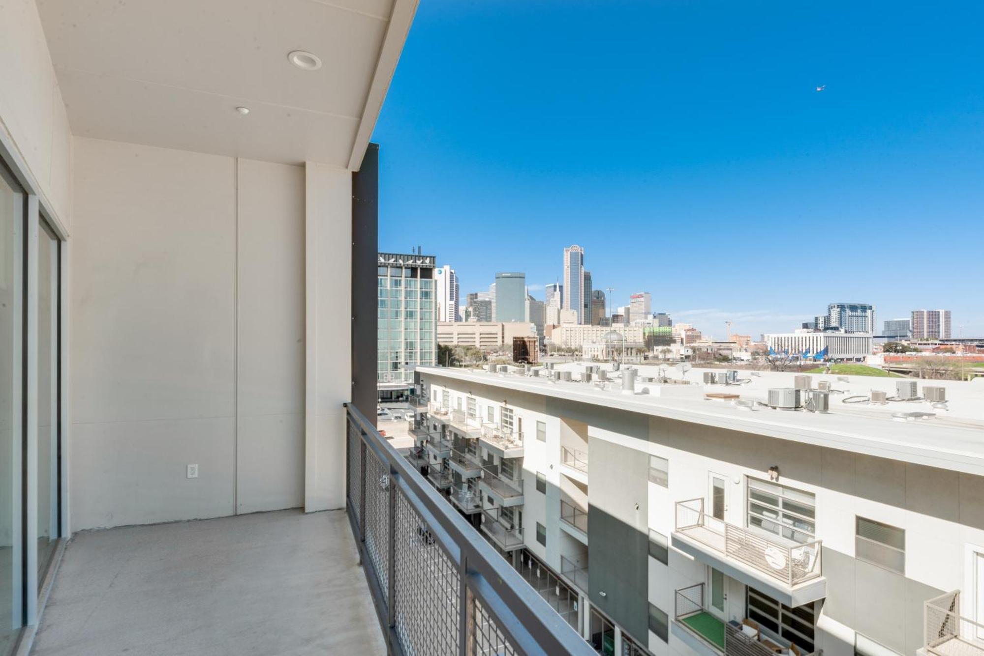 Snazzy Loft Style 2Br I Gym I Parking I Workspace ダラス エクステリア 写真