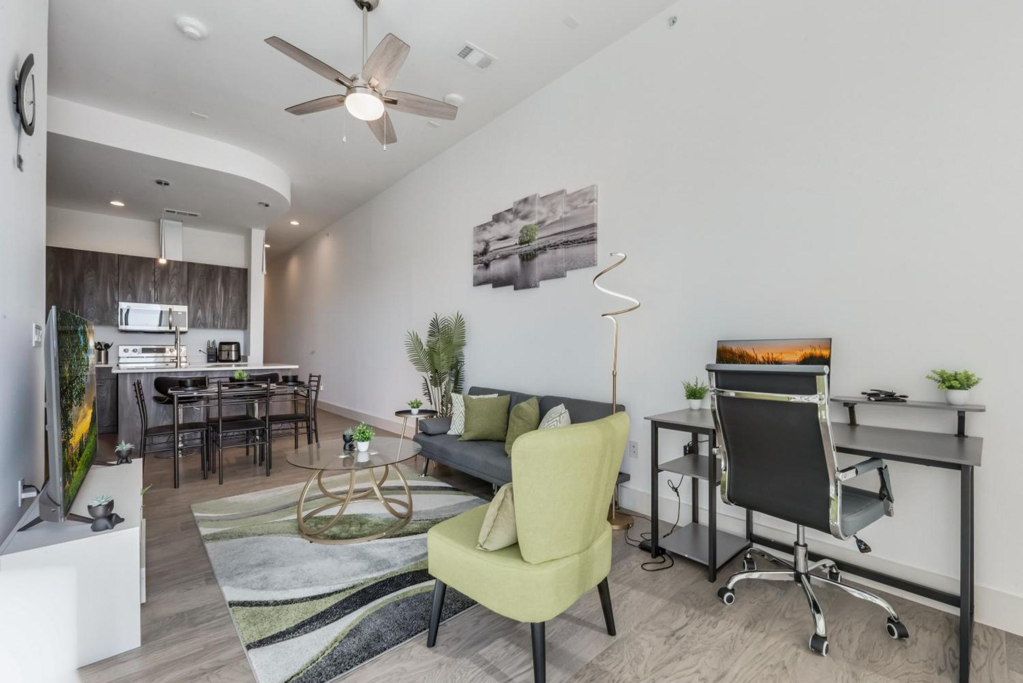 Snazzy Loft Style 2Br I Gym I Parking I Workspace ダラス エクステリア 写真